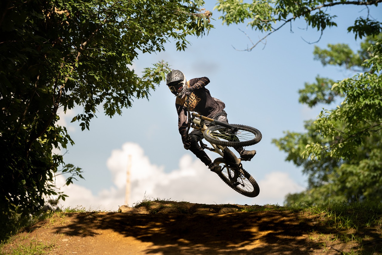 biking, cycling, sport, jump, tricks, dirt jumps, adventure, cyclist, downhill, trail, rides, riding, mountain, mountain biking, nature, action